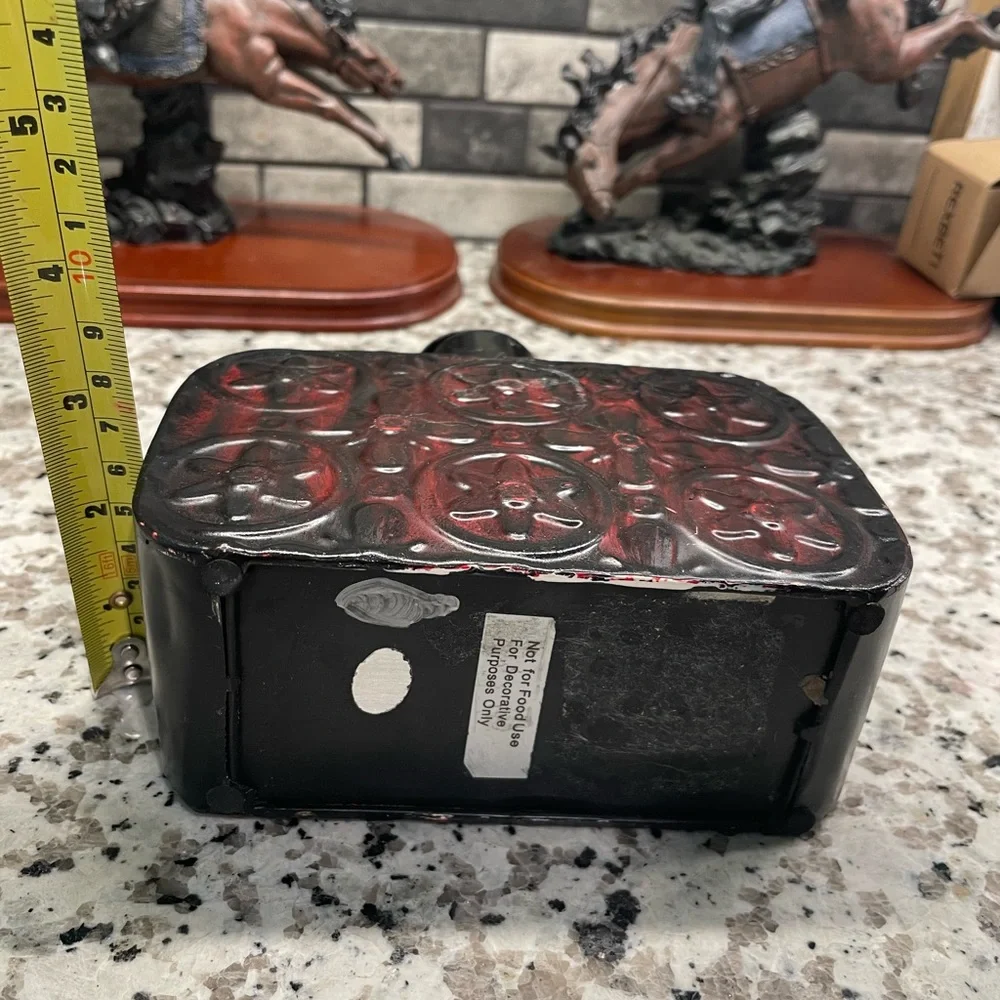 Vintage Perfume Container - Picture 2 of 9